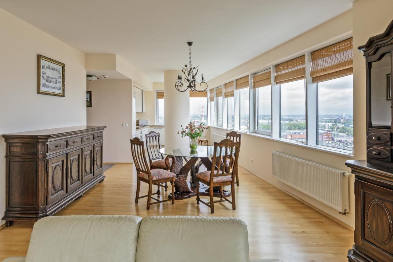 Sea View Apartment On 19Th Floor Klaipėda Buitenkant foto